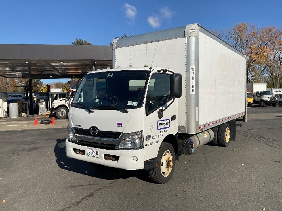 Medium Duty Box Truck-Light and Medium Duty Trucks-Hino-2019-195-Albany-NY-111,427\n\t\tmiles-$ 35,750 - Image 3