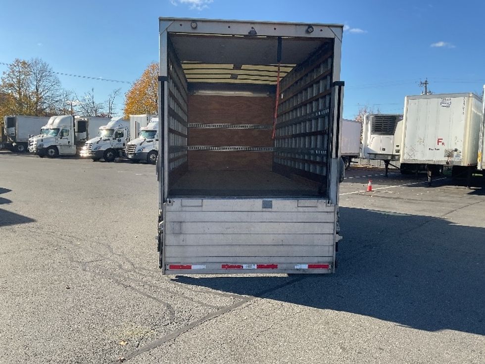 Medium Duty Box Truck-Light and Medium Duty Trucks-Hino-2019-195-Albany-NY-111,427\n\t\tmiles-$ 35,750 - Image 8