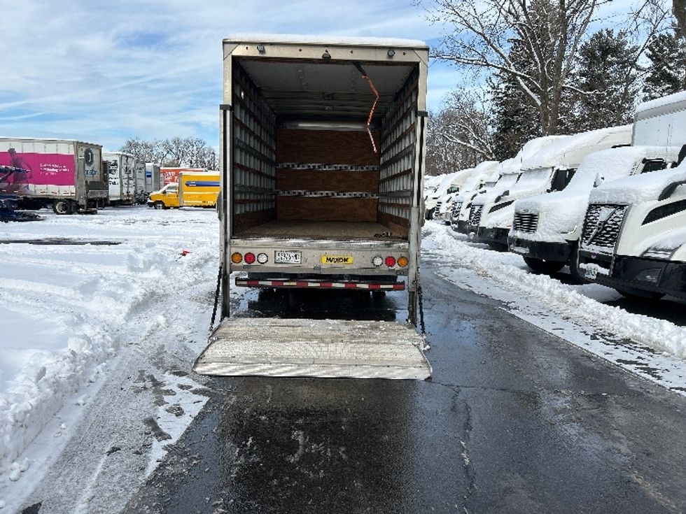 Medium Duty Box Truck-Light and Medium Duty Trucks-Hino-2019-195-Albany-NY-111,427\n\t\tmiles-$ 35,750 - Image 9