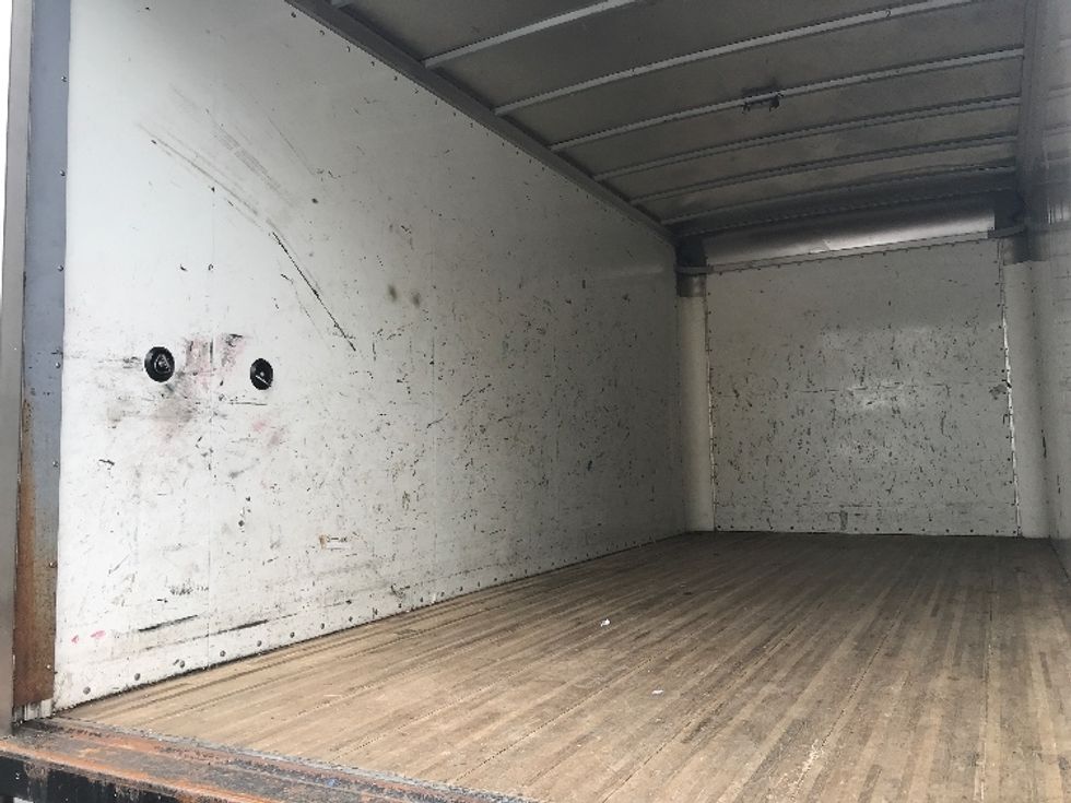 Medium Duty Box Truck-Light and Medium Duty Trucks-Hino-2019-195-Bensalem-PA-154,756\n\t\tmiles-$ 34,250 - Image 10