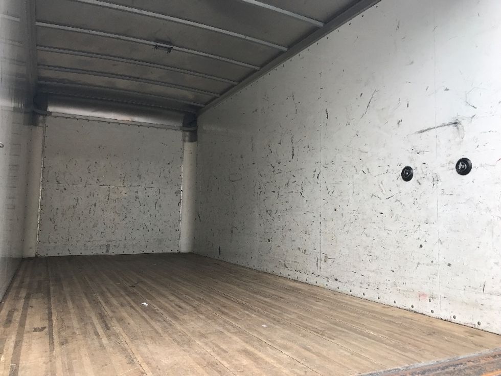 Medium Duty Box Truck-Light and Medium Duty Trucks-Hino-2019-195-Bensalem-PA-154,756\n\t\tmiles-$ 34,250 - Image 11