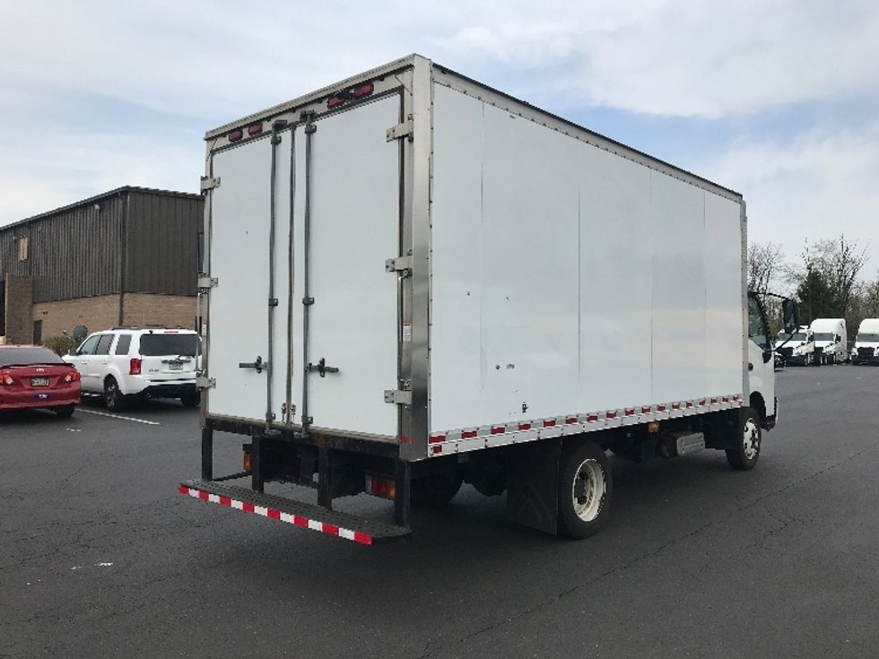 Medium Duty Box Truck-Light and Medium Duty Trucks-Hino-2019-195-Bensalem-PA-154,756\n\t\tmiles-$ 34,250 - Image 12
