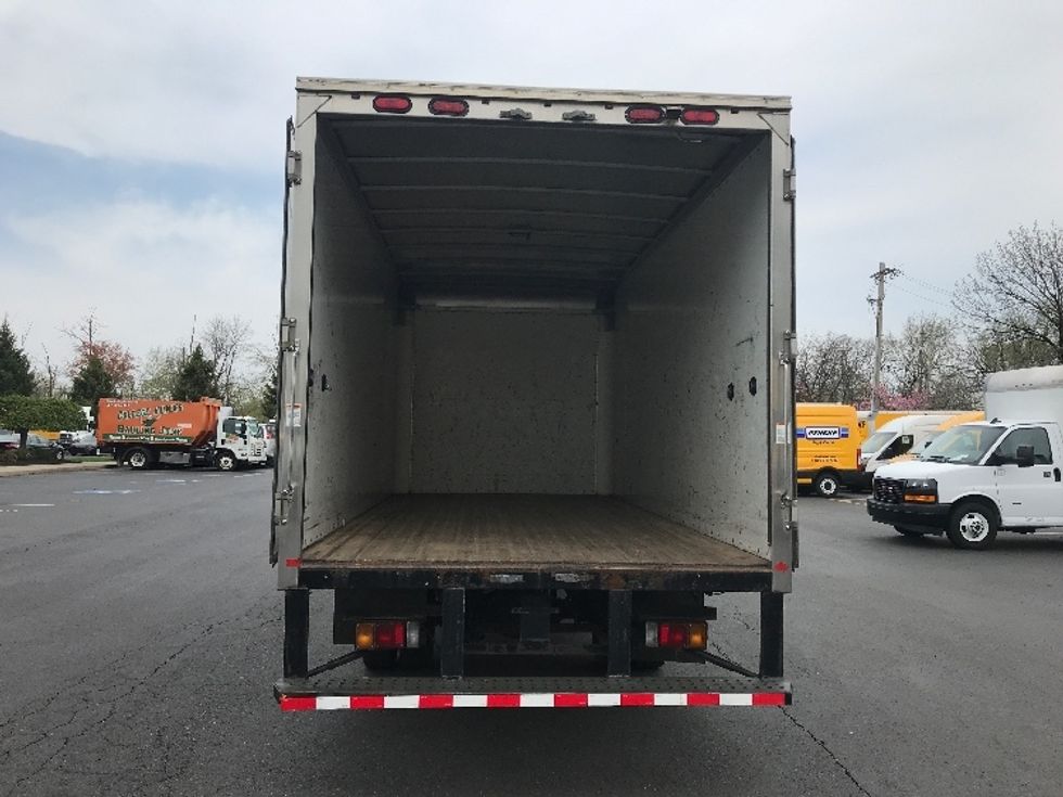 Medium Duty Box Truck-Light and Medium Duty Trucks-Hino-2019-195-Bensalem-PA-154,756\n\t\tmiles-$ 34,250 - Image 8