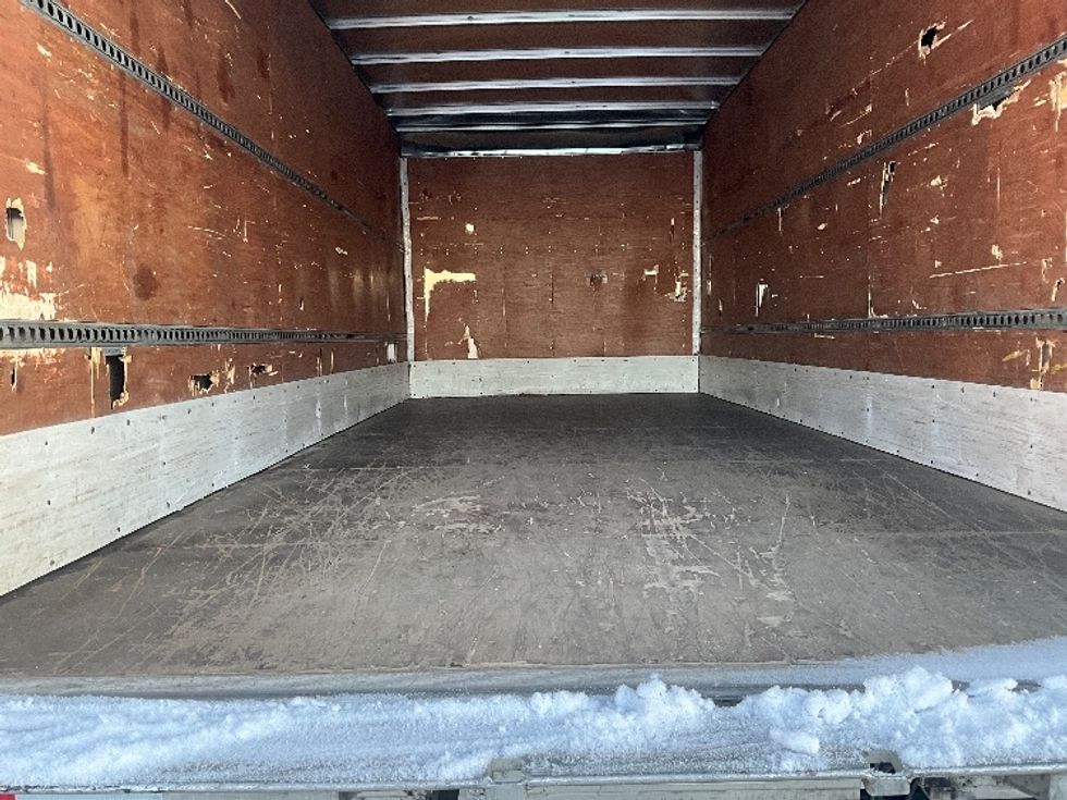 Medium Duty Box Truck-Light and Medium Duty Trucks-Hino-2019-195-Boucherville-PQ-153,181\n\t\tkm-$ 59,750 - Image 10