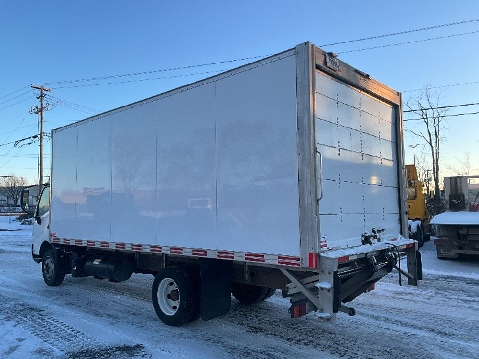 Medium Duty Box Truck-Light and Medium Duty Trucks-Hino-2019-195-Boucherville-PQ-153,181\n\t\tkm-$ 59,750 - Image 6