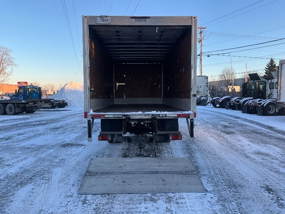 Medium Duty Box Truck-Light and Medium Duty Trucks-Hino-2019-195-Boucherville-PQ-153,181\n\t\tkm-$ 59,750 - Image 9