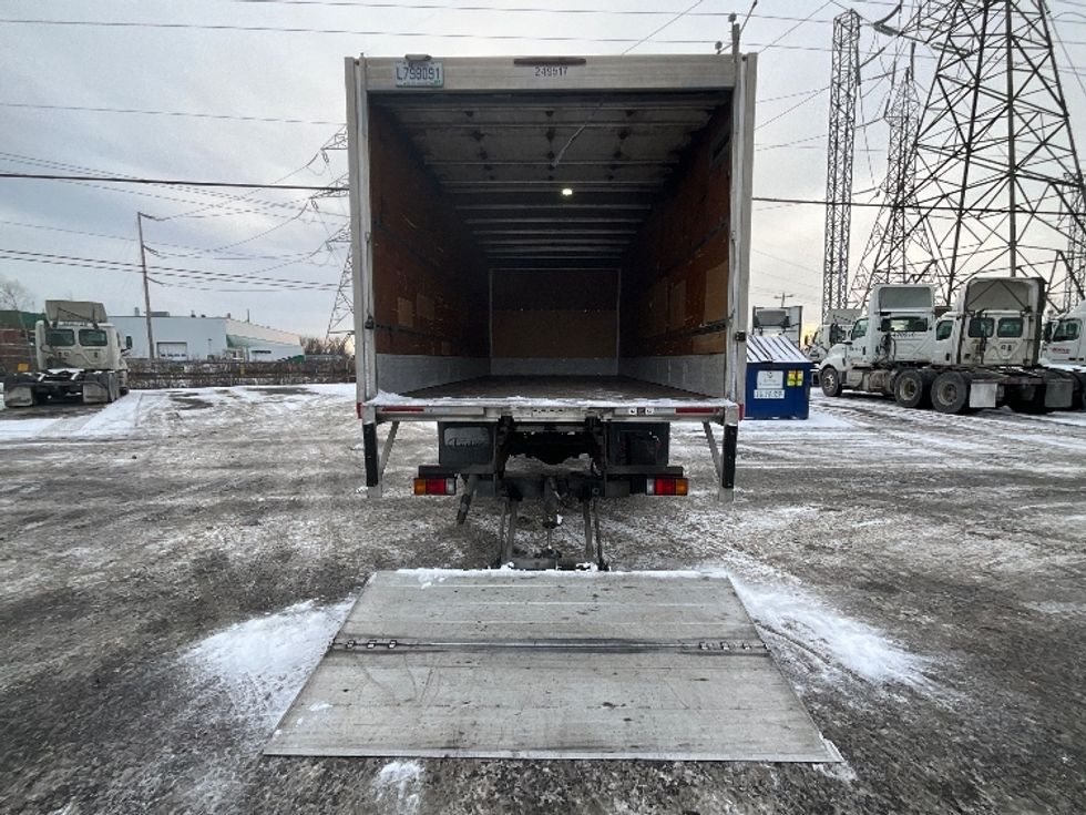 Medium Duty Box Truck-Light and Medium Duty Trucks-Hino-2019-195-Boucherville-PQ-183,653\n\t\tkm-$ 57,250 - Image 9
