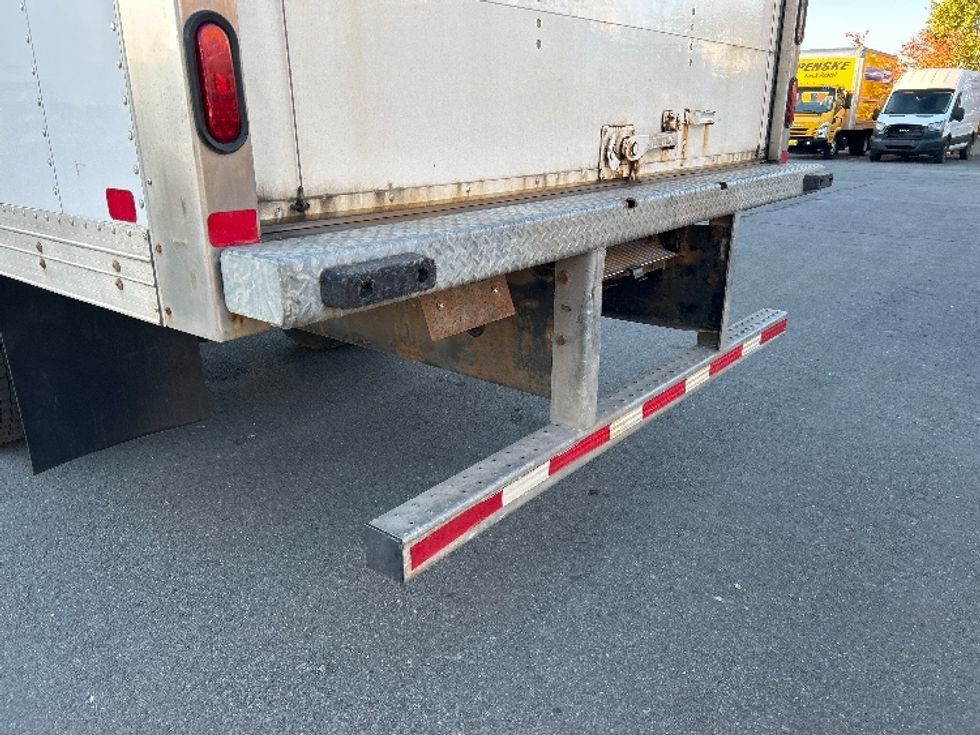 Medium Duty Box Truck-Light and Medium Duty Trucks-Hino-2019-195-Dartmouth-NS-62,329\n\t\tkm-$ 65,000 - Image 22