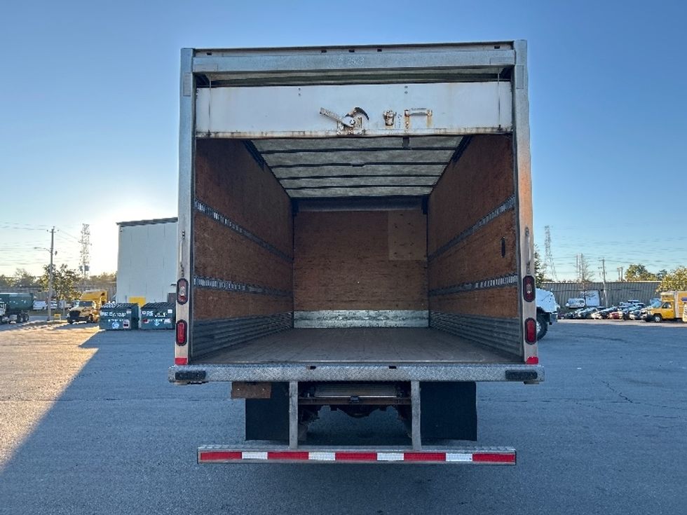 Medium Duty Box Truck-Light and Medium Duty Trucks-Hino-2019-195-Dartmouth-NS-62,329\n\t\tkm-$ 65,000 - Image 8