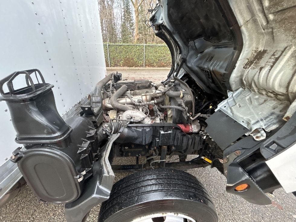 Medium Duty Box Truck-Light and Medium Duty Trucks-Hino-2019-195-Delta-BC-150,801\n\t\tkm-$ 60,000 - Image 23