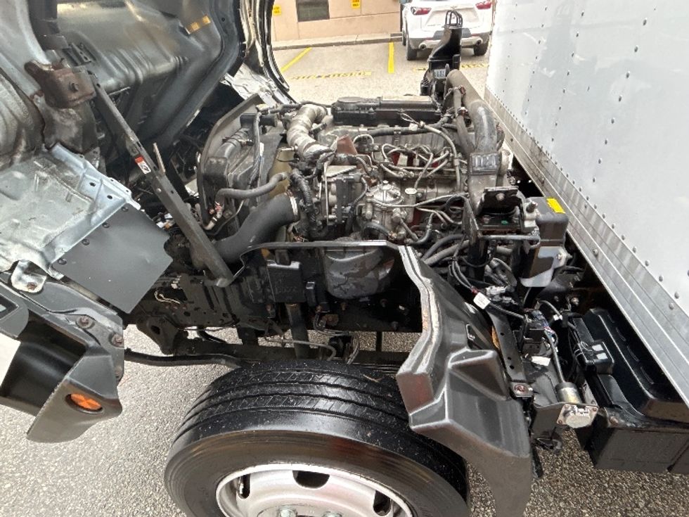 Medium Duty Box Truck-Light and Medium Duty Trucks-Hino-2019-195-Delta-BC-150,801\n\t\tkm-$ 60,000 - Image 24