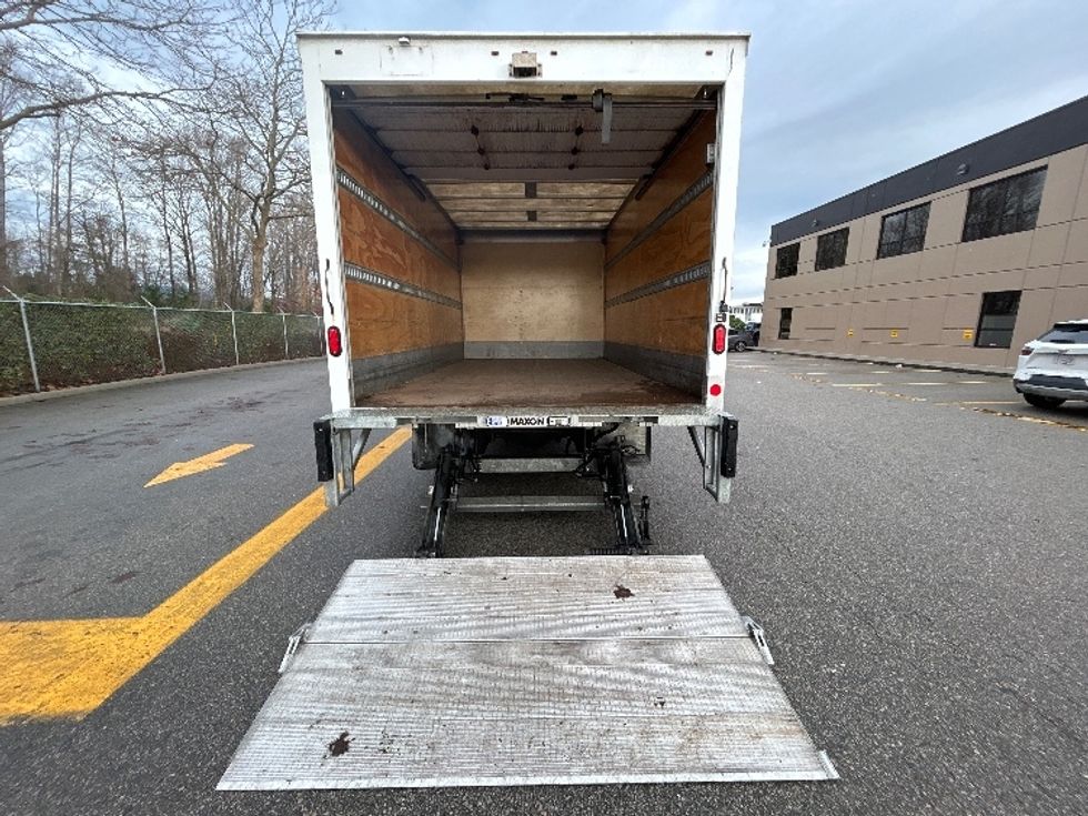 Medium Duty Box Truck-Light and Medium Duty Trucks-Hino-2019-195-Delta-BC-150,801\n\t\tkm-$ 60,000 - Image 9