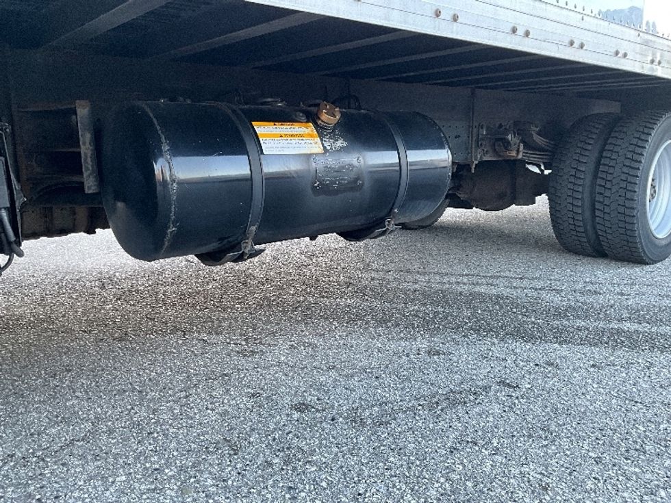 Medium Duty Box Truck-Light and Medium Duty Trucks-Hino-2019-195-Delta-BC-175,555\n\t\tkm-$ 58,500 - Image 5