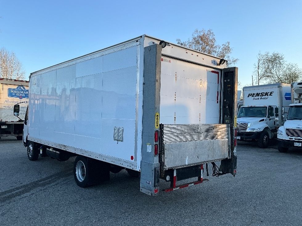 Medium Duty Box Truck-Light and Medium Duty Trucks-Hino-2019-195-Delta-BC-175,555\n\t\tkm-$ 58,500 - Image 6