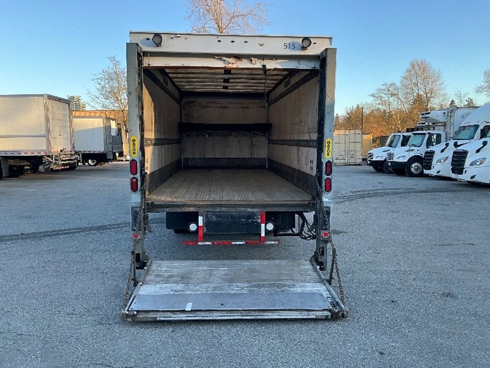 Medium Duty Box Truck-Light and Medium Duty Trucks-Hino-2019-195-Delta-BC-175,555\n\t\tkm-$ 58,500 - Image 9