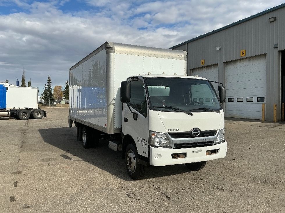 Medium Duty Box Truck-Light and Medium Duty Trucks-Hino-2019-195-Edmonton-AB-114,433\n\t\tkm-$ 63,000 - Image 1