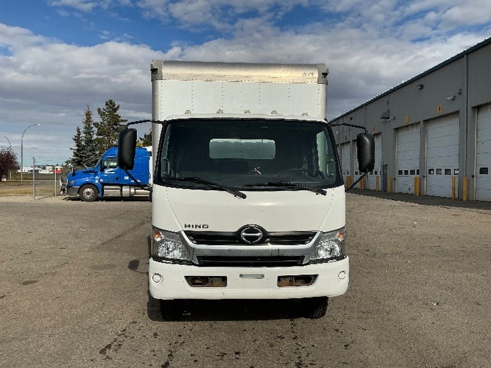 Medium Duty Box Truck-Light and Medium Duty Trucks-Hino-2019-195-Edmonton-AB-114,433\n\t\tkm-$ 63,000 - Image 2