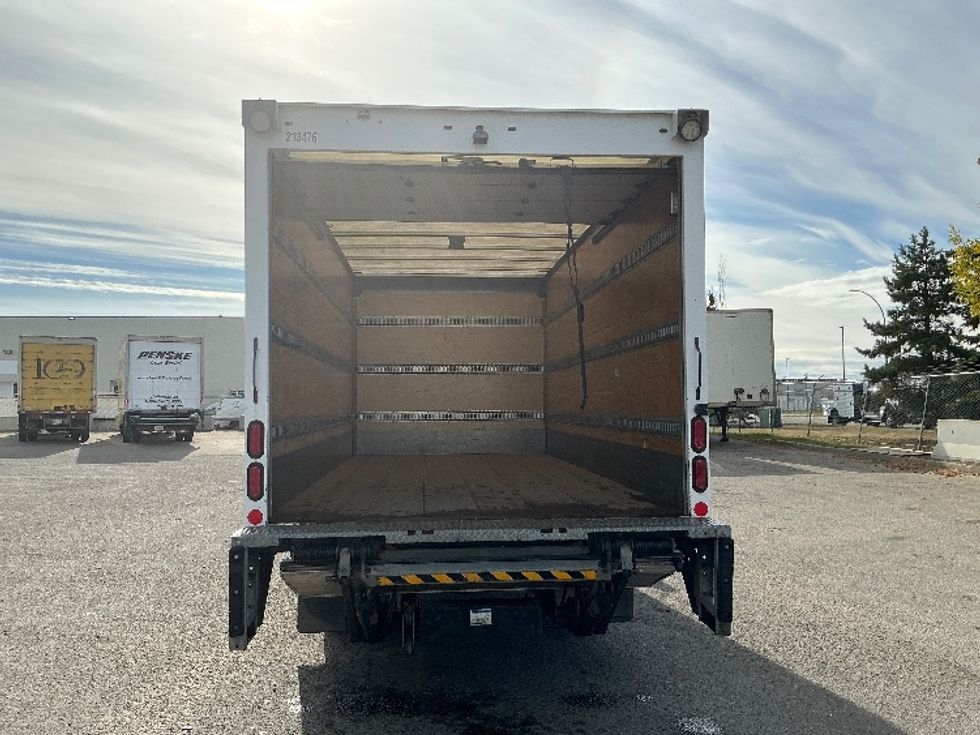 Medium Duty Box Truck-Light and Medium Duty Trucks-Hino-2019-195-Edmonton-AB-114,433\n\t\tkm-$ 63,000 - Image 8