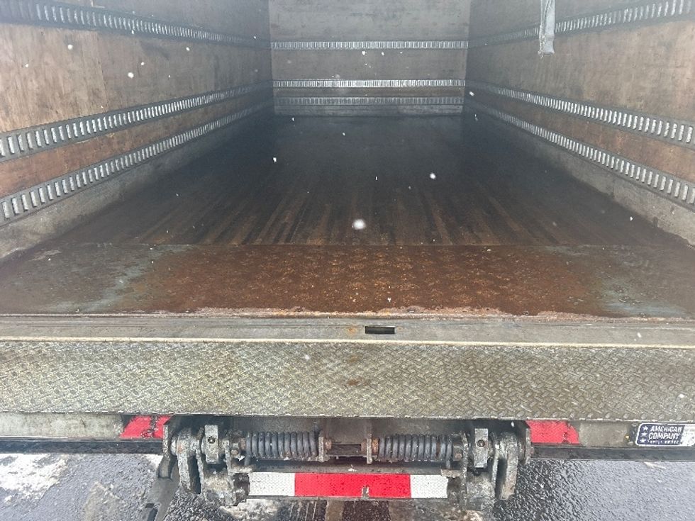 Medium Duty Box Truck-Light and Medium Duty Trucks-Hino-2019-195-Fredonia-NY-116,060\n\t\tmiles-$ 37,500 - Image 10