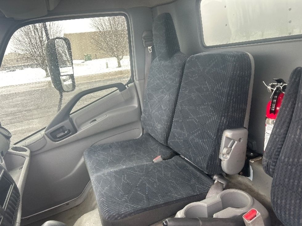 Medium Duty Box Truck-Light and Medium Duty Trucks-Hino-2019-195-Fredonia-NY-116,060\n\t\tmiles-$ 37,500 - Image 19