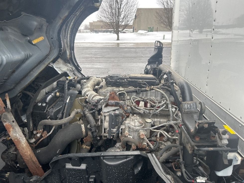 Medium Duty Box Truck-Light and Medium Duty Trucks-Hino-2019-195-Fredonia-NY-116,060\n\t\tmiles-$ 37,500 - Image 24
