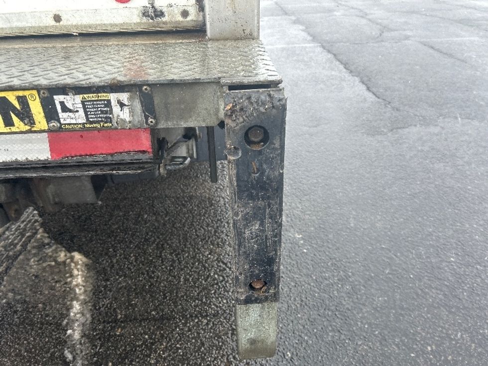 Medium Duty Box Truck-Light and Medium Duty Trucks-Hino-2019-195-Fredonia-NY-116,060\n\t\tmiles-$ 37,500 - Image 29