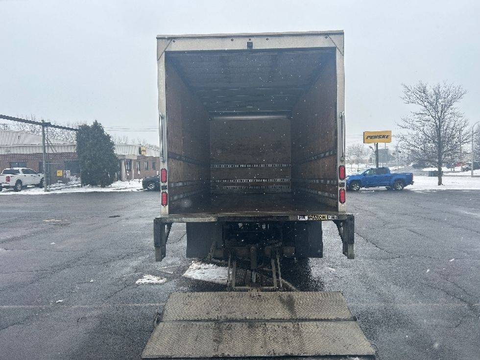 Medium Duty Box Truck-Light and Medium Duty Trucks-Hino-2019-195-Fredonia-NY-116,060\n\t\tmiles-$ 37,500 - Image 9