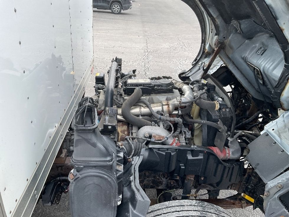 Medium Duty Box Truck-Light and Medium Duty Trucks-Hino-2019-195-Fredonia-NY-123,443\n\t\tmiles-$ 36,750 - Image 23