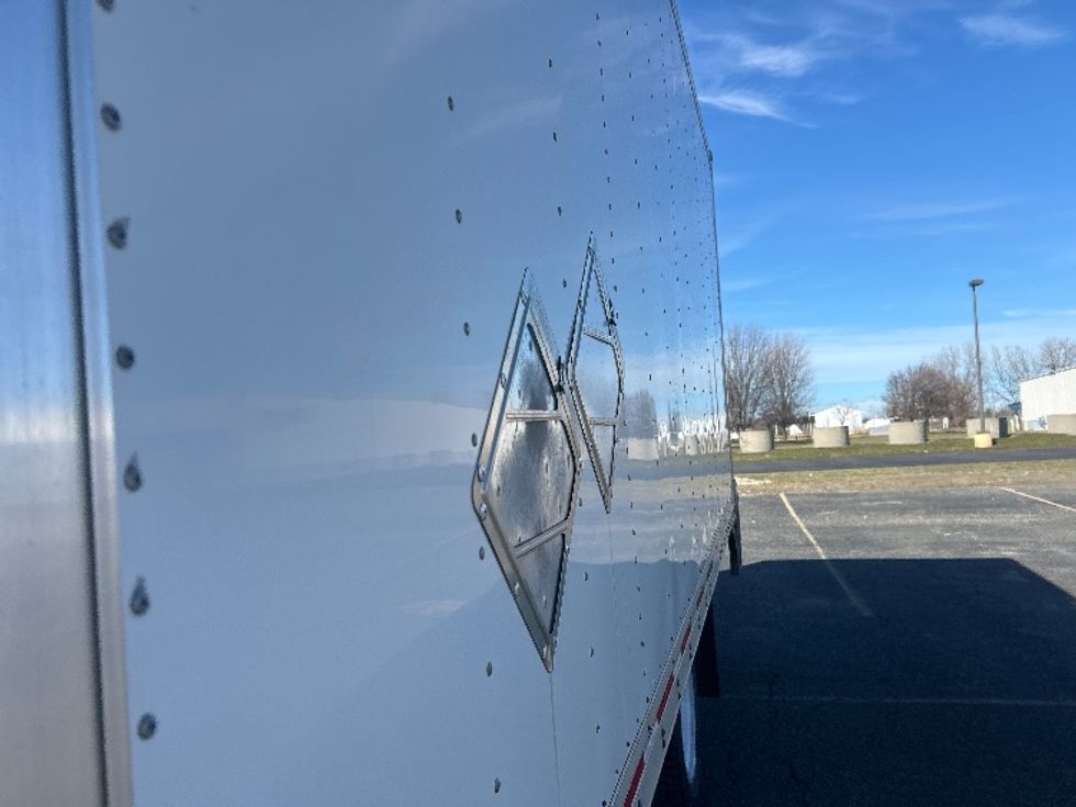 Medium Duty Box Truck-Light and Medium Duty Trucks-Hino-2019-195-Fredonia-NY-123,443\n\t\tmiles-$ 36,750 - Image 26