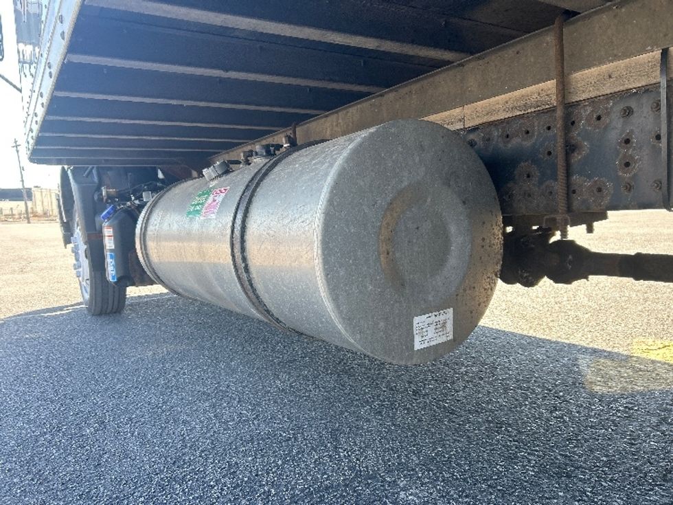 Medium Duty Box Truck-Light and Medium Duty Trucks-Hino-2019-195-Fredonia-NY-123,443\n\t\tmiles-$ 36,750 - Image 5