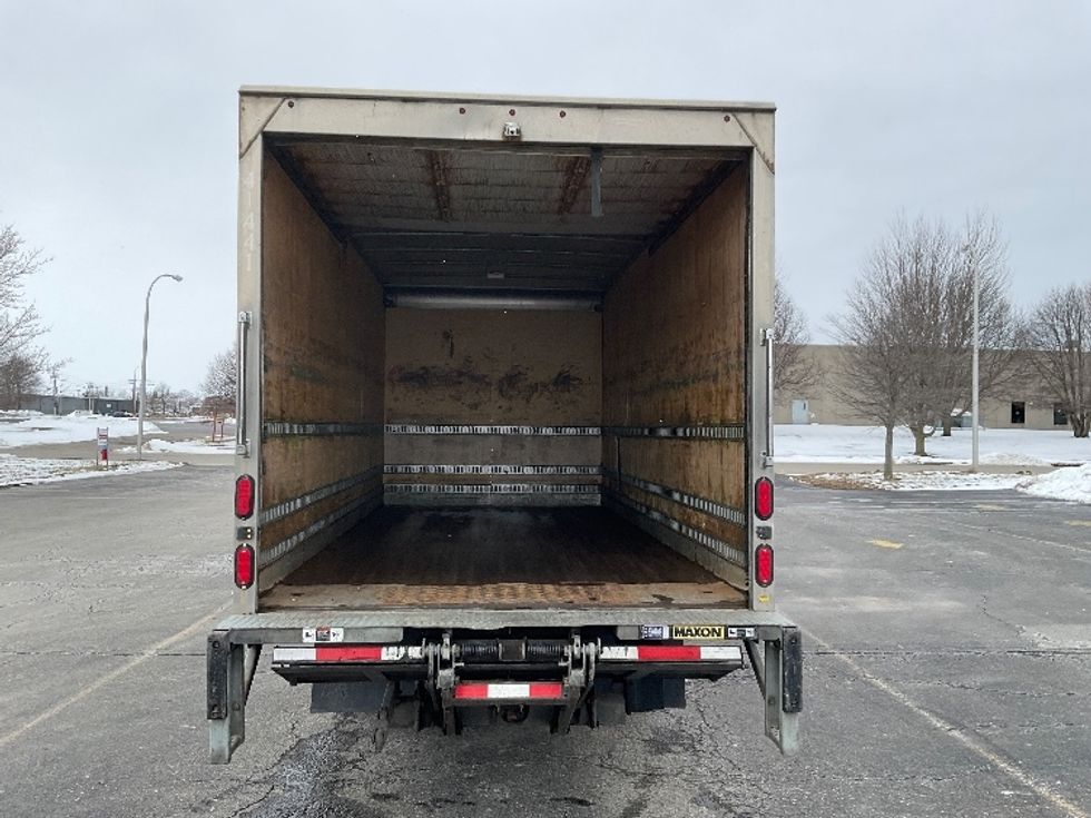 Medium Duty Box Truck-Light and Medium Duty Trucks-Hino-2019-195-Fredonia-NY-123,443\n\t\tmiles-$ 36,750 - Image 8