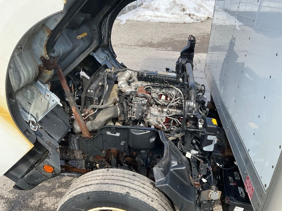 Medium Duty Box Truck-Light and Medium Duty Trucks-Hino-2019-195-Fredonia-NY-123,743\n\t\tmiles-$ 36,750 - Image 24