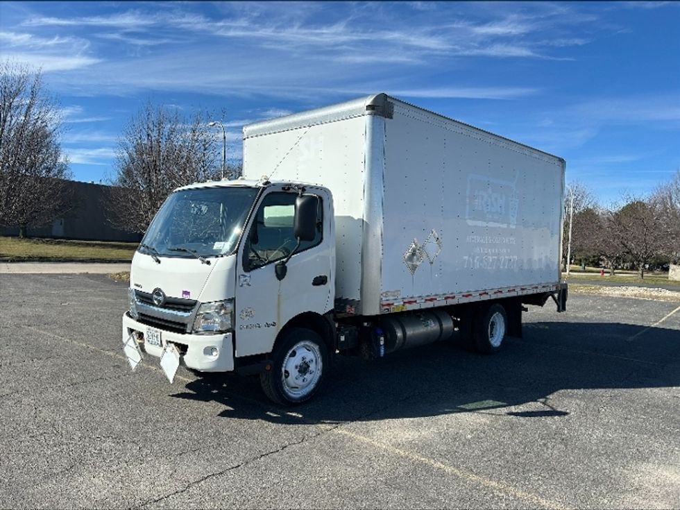 Medium Duty Box Truck-Light and Medium Duty Trucks-Hino-2019-195-Fredonia-NY-123,743\n\t\tmiles-$ 36,750 - Image 3