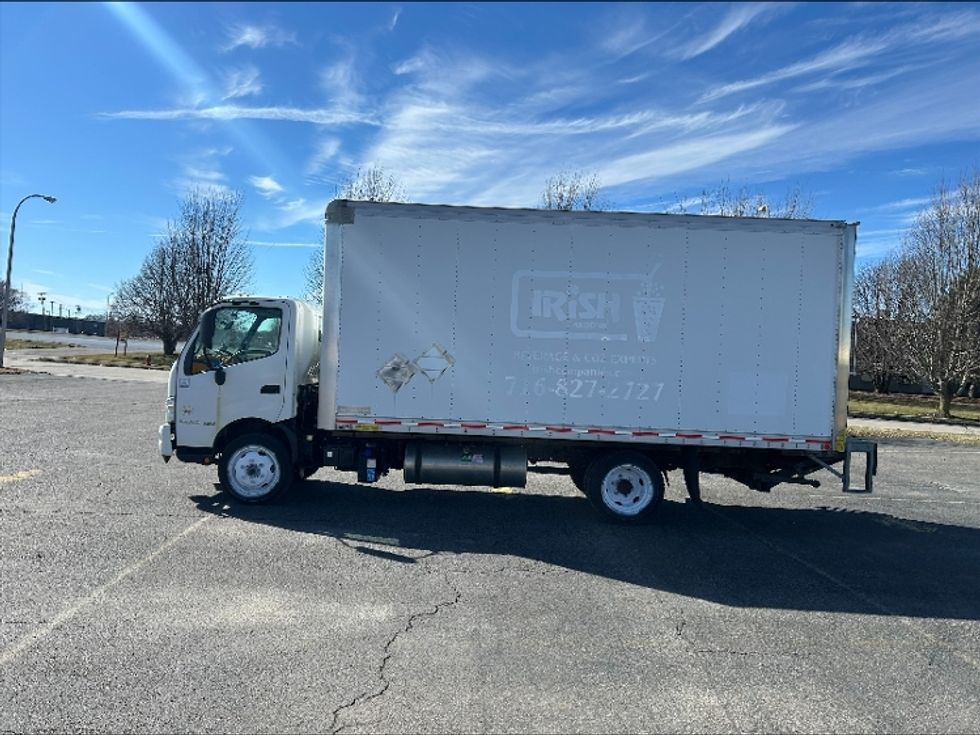 Medium Duty Box Truck-Light and Medium Duty Trucks-Hino-2019-195-Fredonia-NY-123,743\n\t\tmiles-$ 36,750 - Image 6