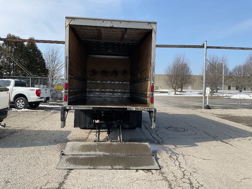 Medium Duty Box Truck-Light and Medium Duty Trucks-Hino-2019-195-Fredonia-NY-123,743\n\t\tmiles-$ 36,750 - Image 9