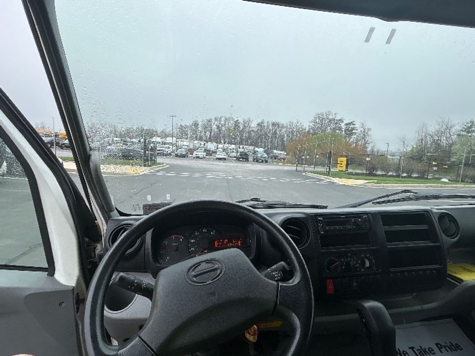 Medium Duty Box Truck-Light and Medium Duty Trucks-Hino-2019-195-Jessup-MD-102,903\n\t\tmiles-$ 41,500 - Image 18