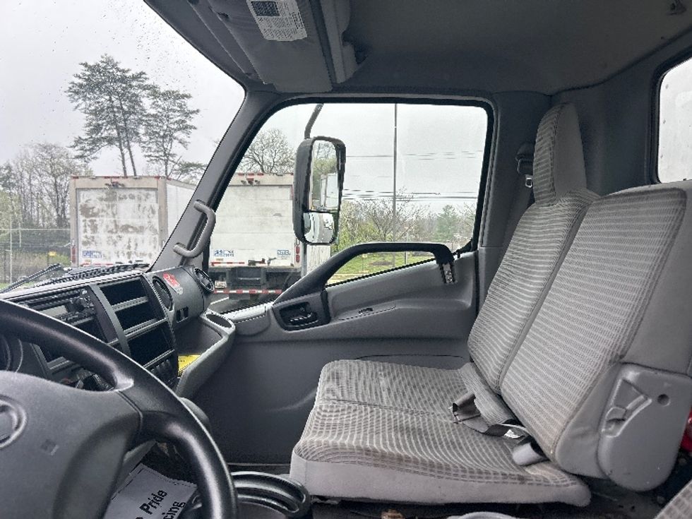 Medium Duty Box Truck-Light and Medium Duty Trucks-Hino-2019-195-Jessup-MD-102,903\n\t\tmiles-$ 41,500 - Image 19
