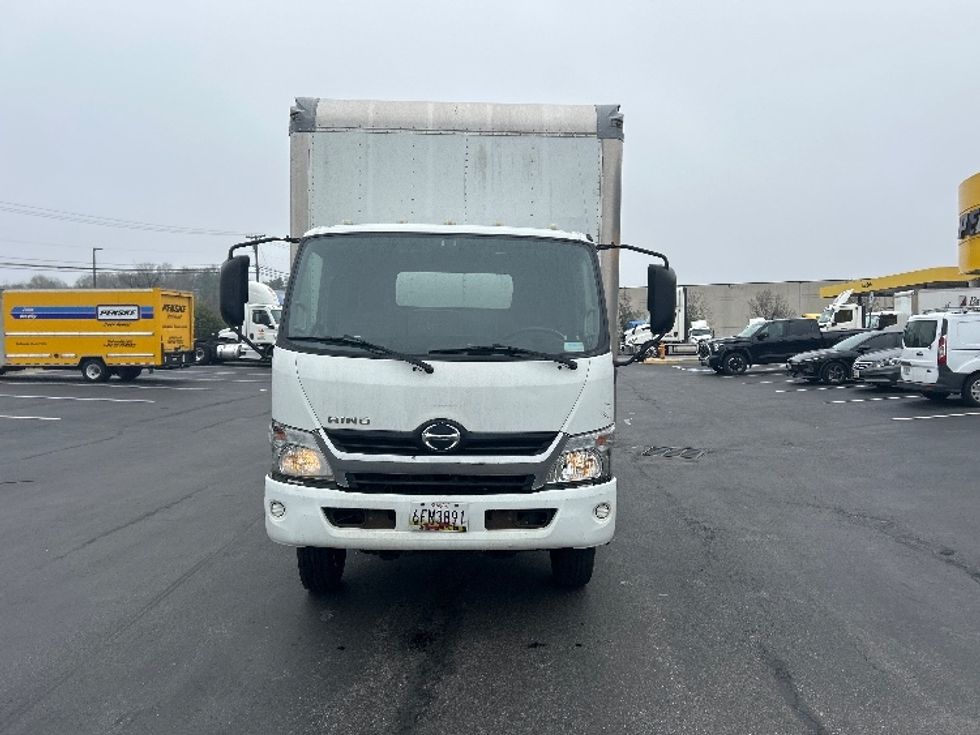 Medium Duty Box Truck-Light and Medium Duty Trucks-Hino-2019-195-Jessup-MD-102,903\n\t\tmiles-$ 41,500 - Image 2