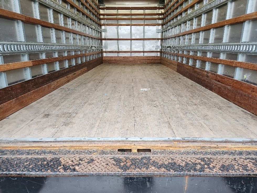 Medium Duty Box Truck-Light and Medium Duty Trucks-Hino-2019-195-Kent-WA-101,310\n\t\tmiles-$ 43,500 - Image 10