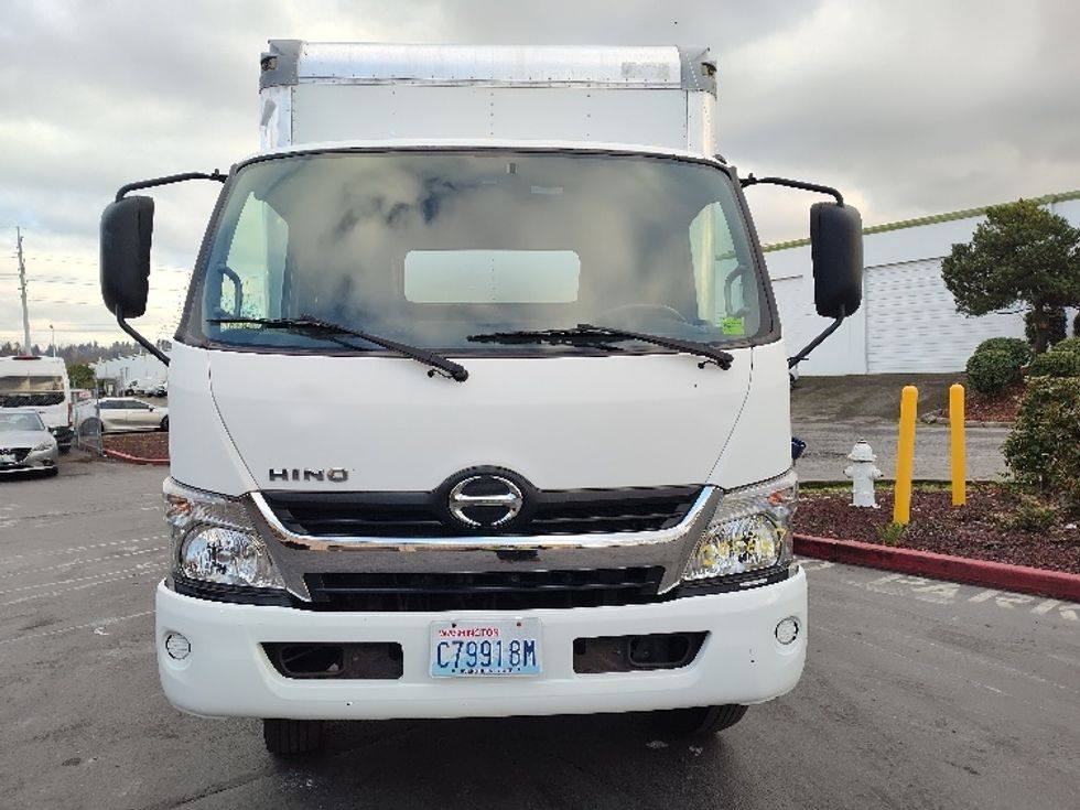 Medium Duty Box Truck-Light and Medium Duty Trucks-Hino-2019-195-Kent-WA-101,310\n\t\tmiles-$ 43,500 - Image 2