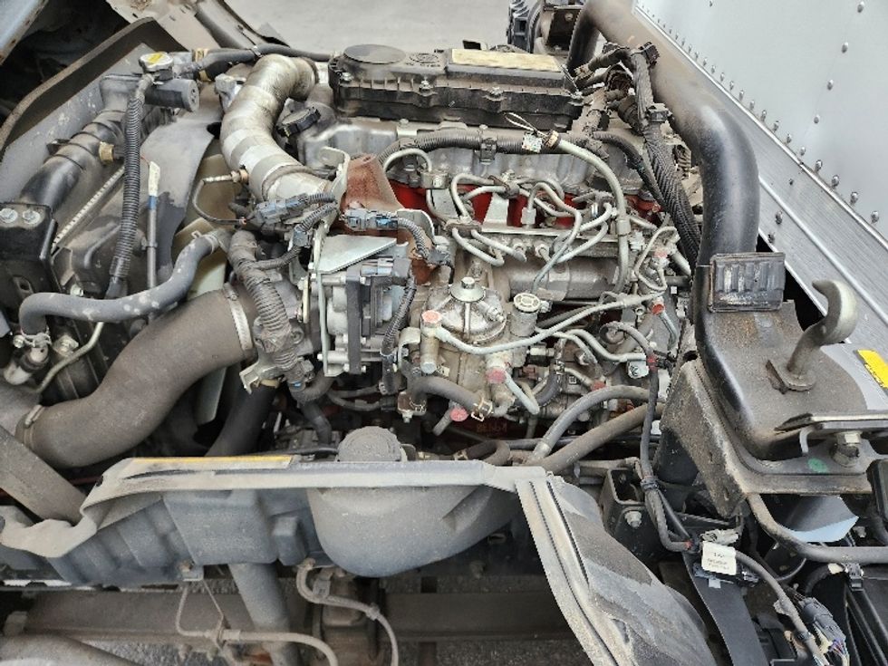 Medium Duty Box Truck-Light and Medium Duty Trucks-Hino-2019-195-Kent-WA-85,849\n\t\tmiles-$ 44,750 - Image 24