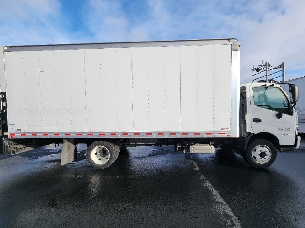 Medium Duty Box Truck-Light and Medium Duty Trucks-Hino-2019-195-Kent-WA-86,871\n\t\tmiles-$ 44,750 - Image 15