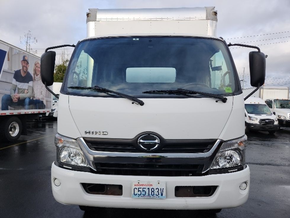 Medium Duty Box Truck-Light and Medium Duty Trucks-Hino-2019-195-Kent-WA-86,871\n\t\tmiles-$ 44,750 - Image 2