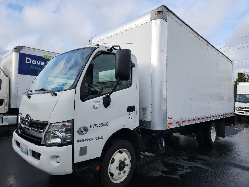 Medium Duty Box Truck-Light and Medium Duty Trucks-Hino-2019-195-Kent-WA-86,871\n\t\tmiles-$ 44,750 - Image 3