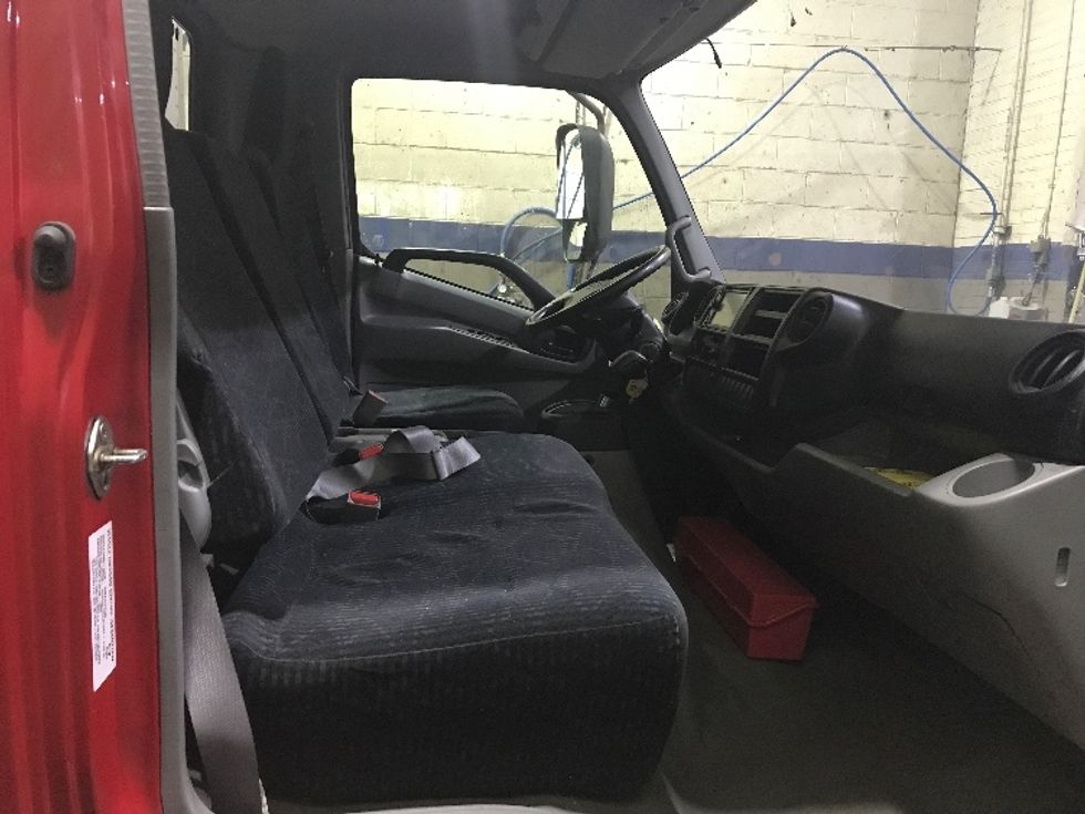 Medium Duty Box Truck-Light and Medium Duty Trucks-Hino-2019-195-Mississauga-ON-147,562\n\t\tkm-$ 58,250 - Image 22