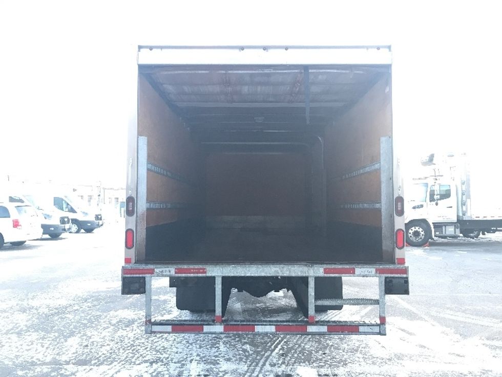 Medium Duty Box Truck-Light and Medium Duty Trucks-Hino-2019-195-Mississauga-ON-147,562\n\t\tkm-$ 58,250 - Image 9