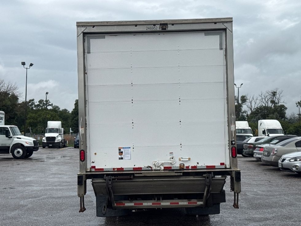 Medium Duty Box Truck-Light and Medium Duty Trucks-Hino-2019-195-Omaha-NE-96,682\n\t\tmiles-$ 38,000 - Image 7