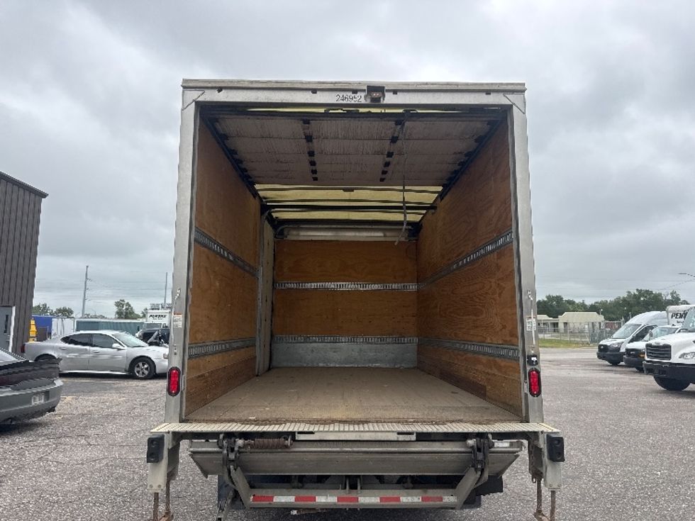 Medium Duty Box Truck-Light and Medium Duty Trucks-Hino-2019-195-Omaha-NE-96,682\n\t\tmiles-$ 38,000 - Image 8