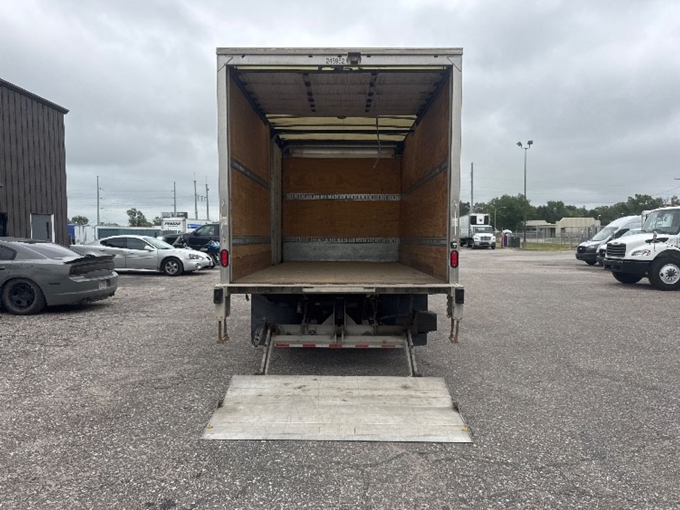Medium Duty Box Truck-Light and Medium Duty Trucks-Hino-2019-195-Omaha-NE-96,682\n\t\tmiles-$ 38,000 - Image 9