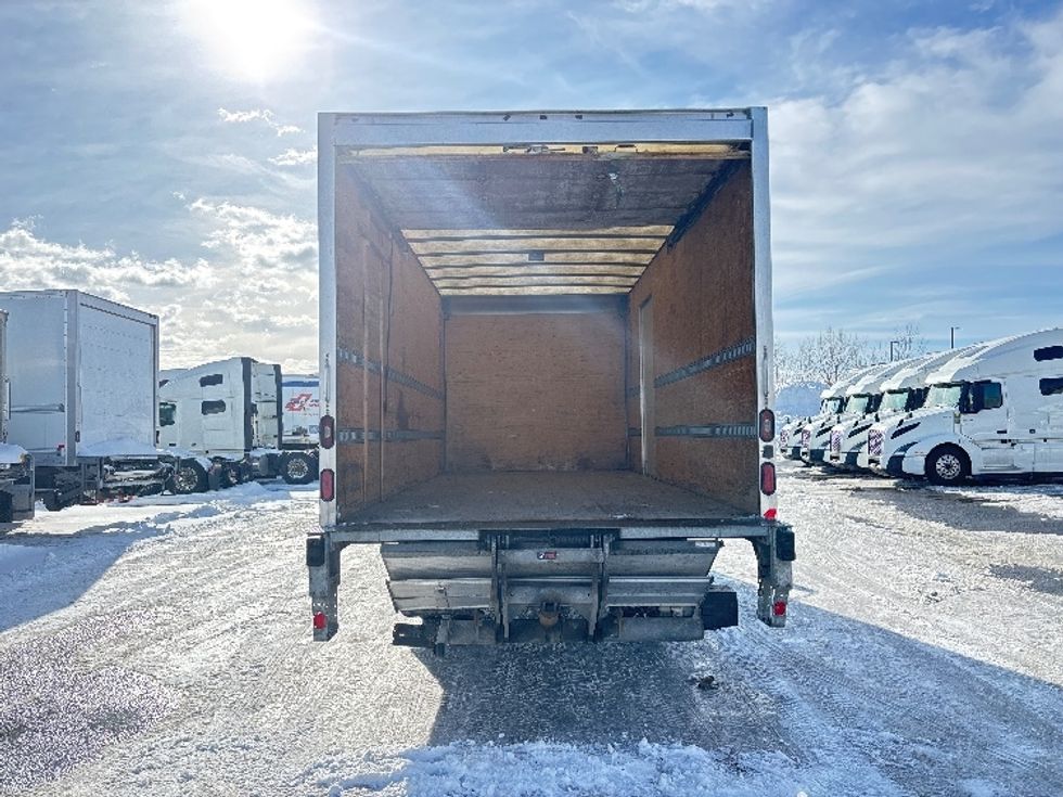 Medium Duty Box Truck-Light and Medium Duty Trucks-Hino-2019-195-Ottawa-ON-122,448\n\t\tkm-$ 62,750 - Image 8